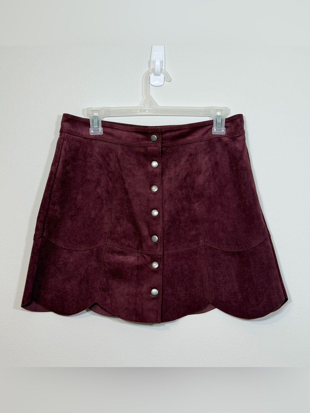 American Eagle Skirt Faux Suede Burgundy Purple Scallop-Hem Snap Front Women 8